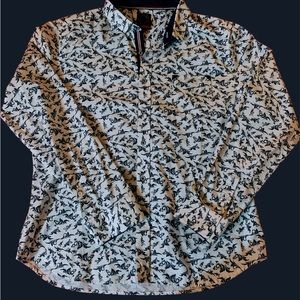 Quarry Long Sleeve Button Up Collar Men’s XL Shirt Button Cuffs Pleated Back